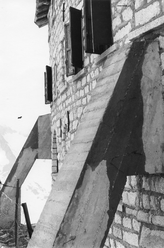 Rifugio ai Caduti dell'Adamello